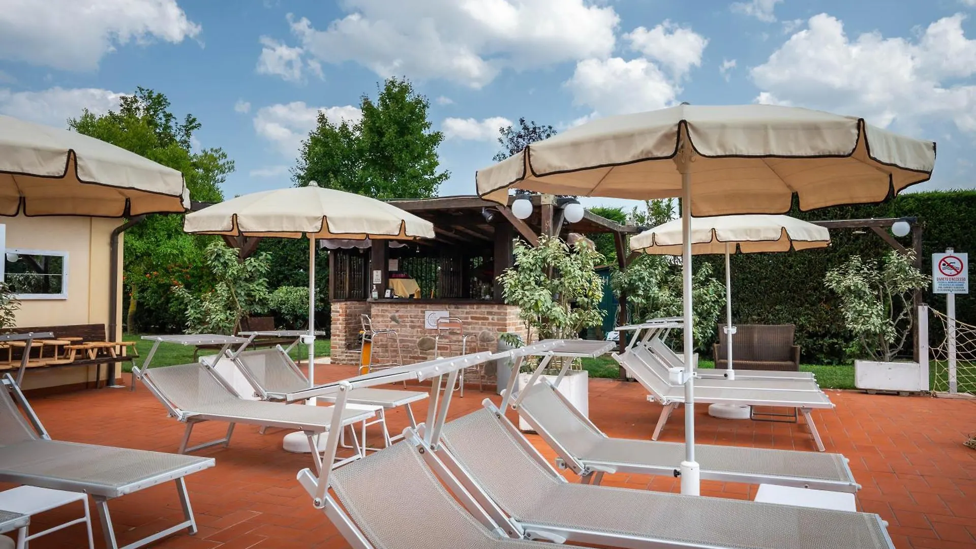 ゲストハウス Resort Tenuta La Rotta - Rooms & Pool ラヴェンナ