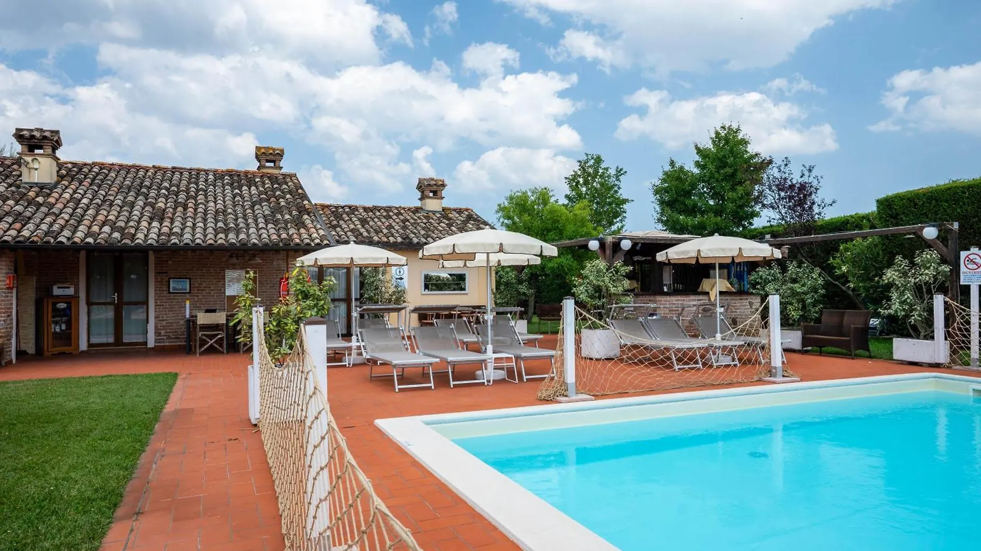 Resort Tenuta La Rotta - Rooms & Pool ラヴェンナ 0*,